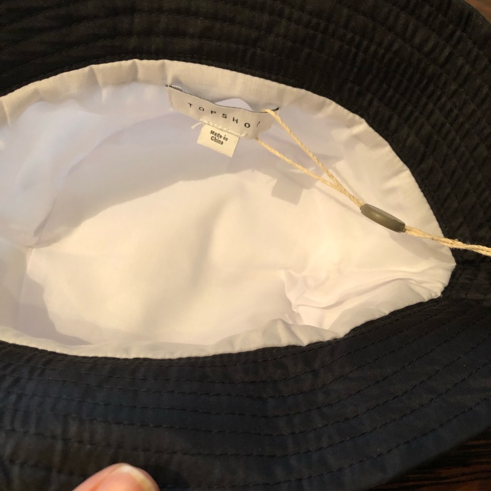 Bucket hat - Picture 3 of 3